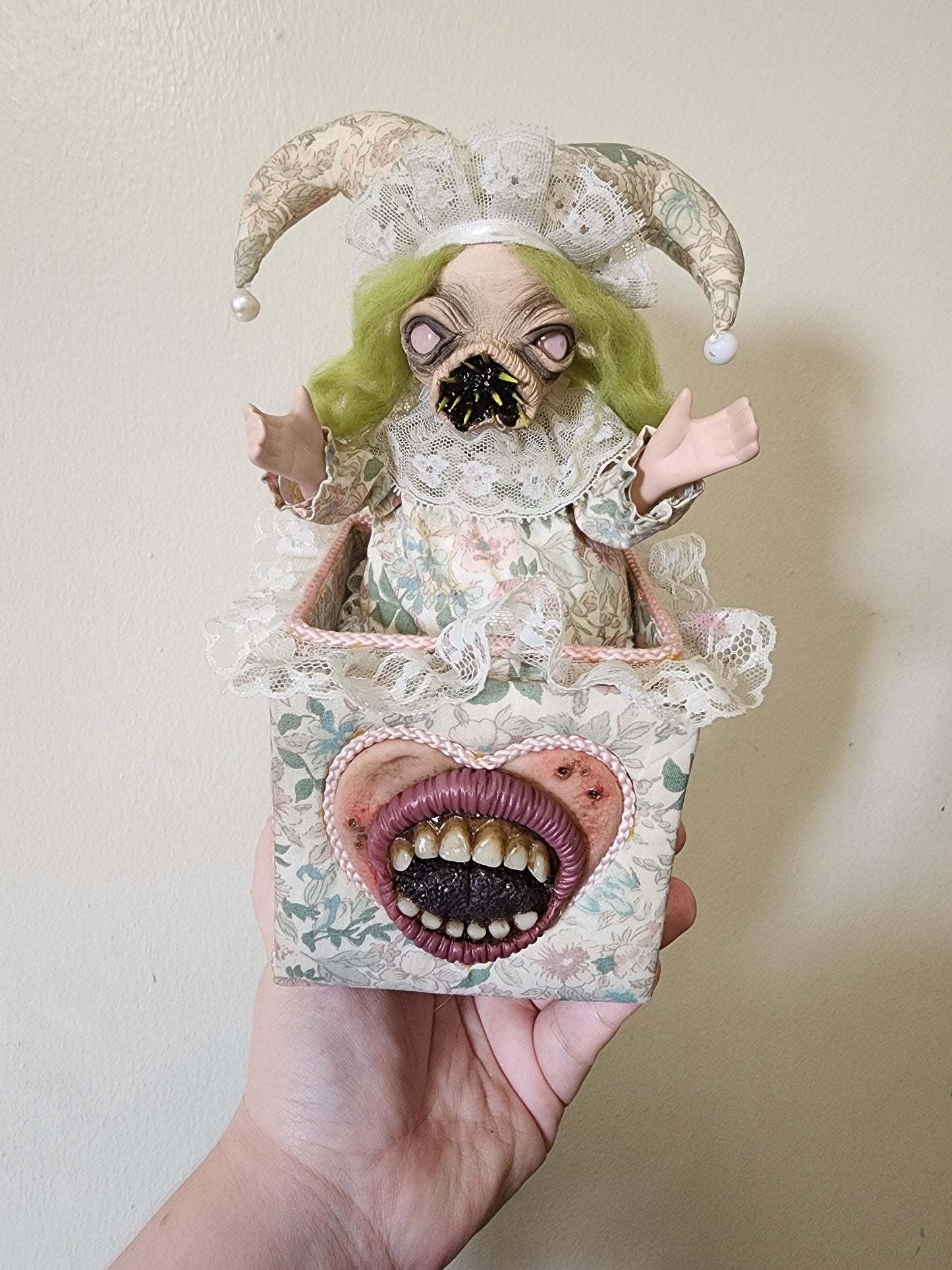 Sweet dreams demonic clown music box